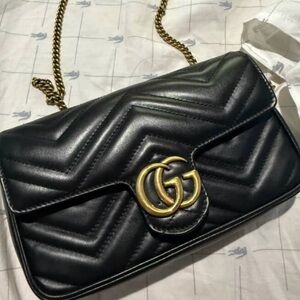 Authentic Medium Gucci Marmont Purse